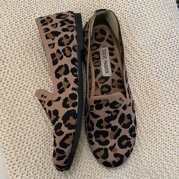 EUC! Steve Madden Knit Flats - Picture 2 of 4